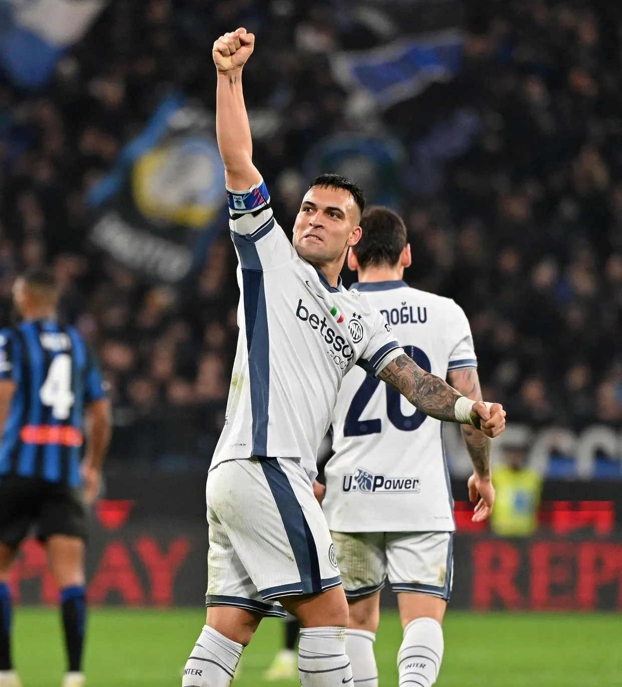 爱游戏-冲刺阶段那不勒斯备战荷甲，止住颓势细节曝光，球迷炸锅，身体对抗强度拉满-爱游戏